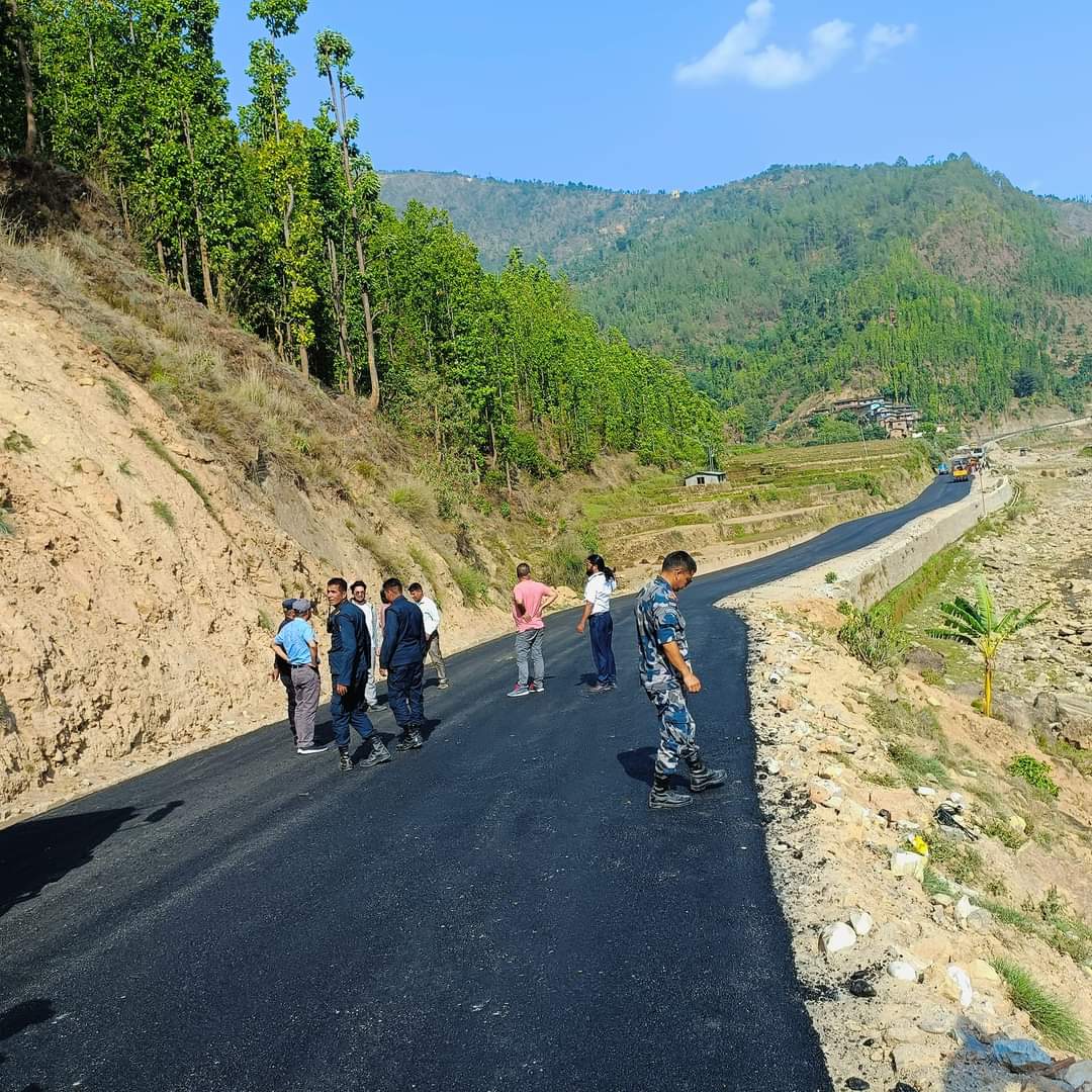 चौरजहारीको शान्तिबजार–चौफा सडकखण्ड कालोपत्रे